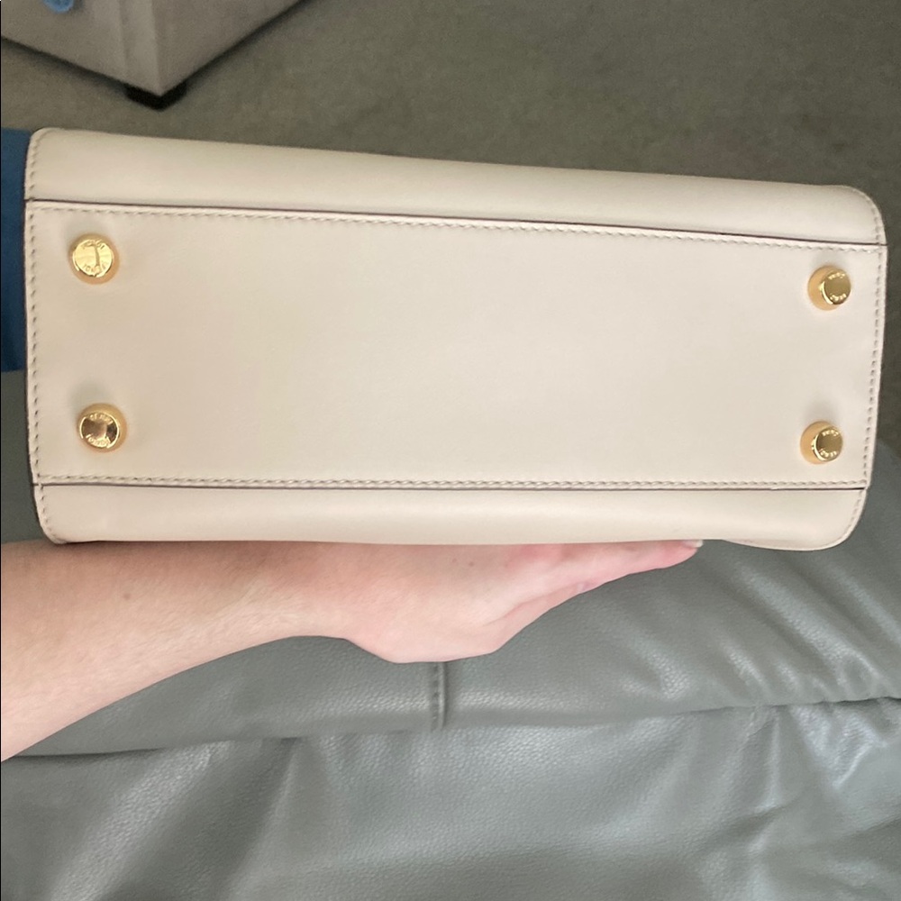 Fendi Cream Peekaboo Camellia Leather Bag - Picture 4 of 6